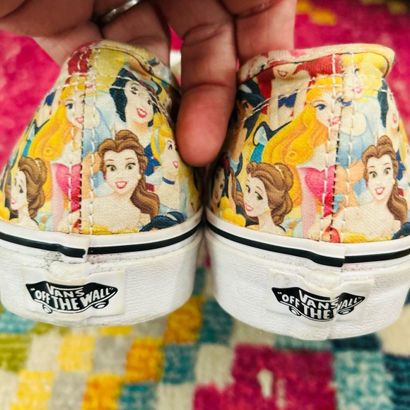 Disney princess van authentic sneakers 7.5m/9w - Picture 2 of 5